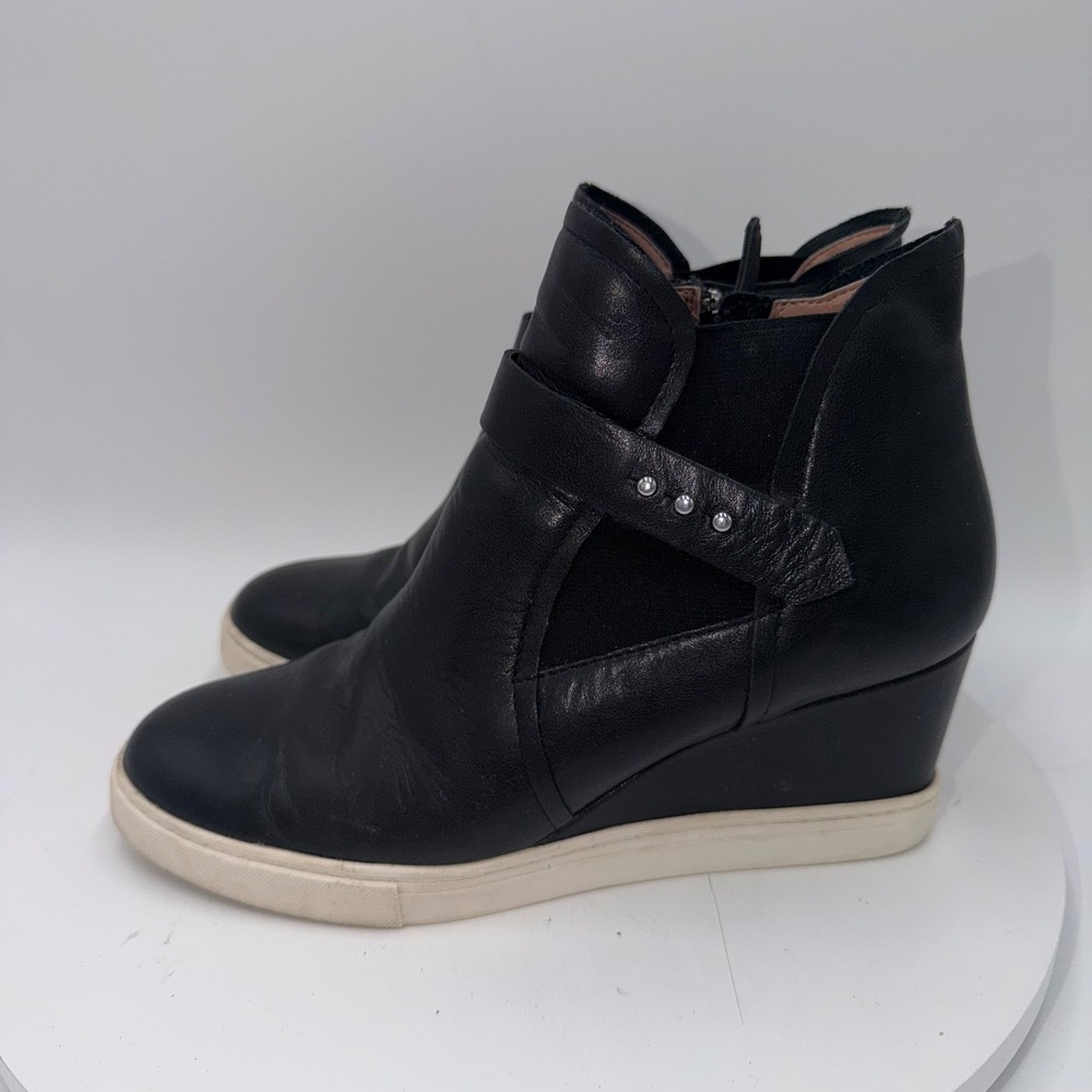 Linea Paolo Freshton Black Leather Wedge Heel Side Zip Sneaker Shoes Size 8